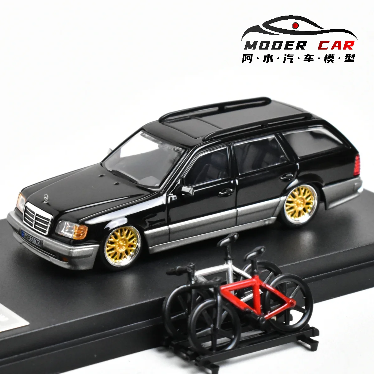 Mortal 1:64 E300 S124 Diecast Model Car 2