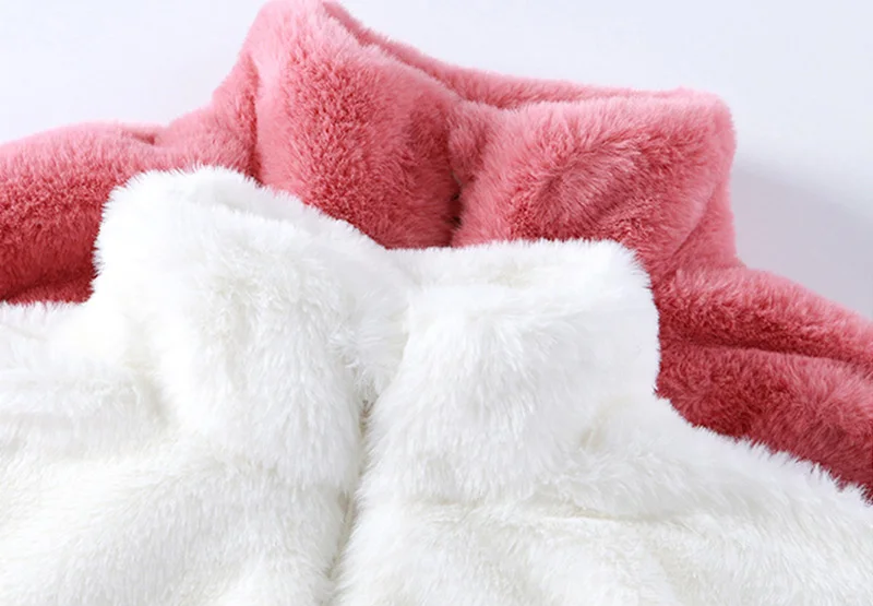 Kids coat lifestyle image 1