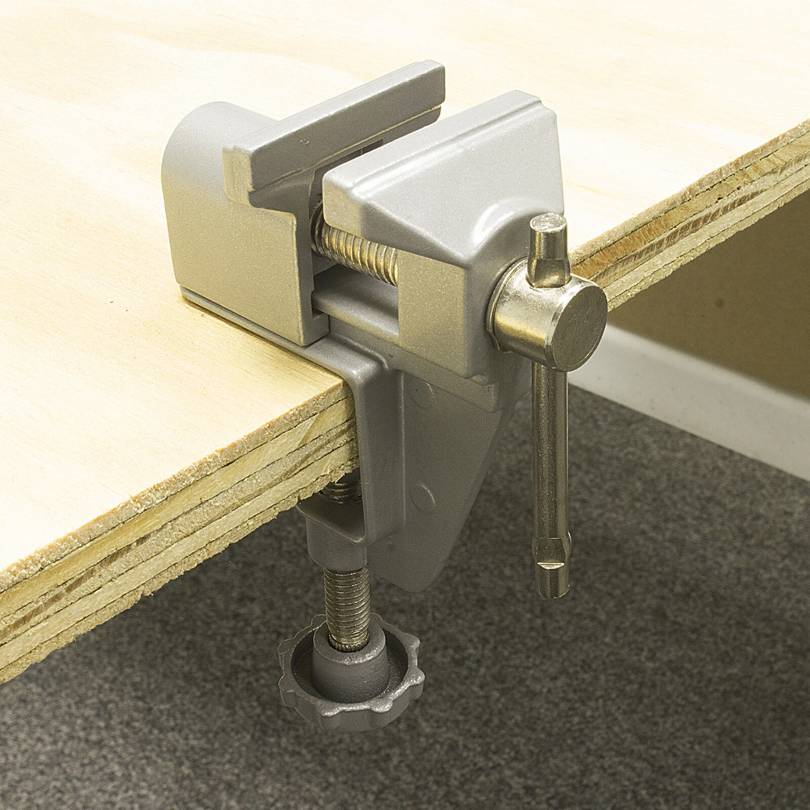 

Mini Table Bench Vise 10.6cm Work Clamp Swivel Hobby Craft Repair Tool Jewelers Aluminum Alloy DIY For Cut Bend Alter