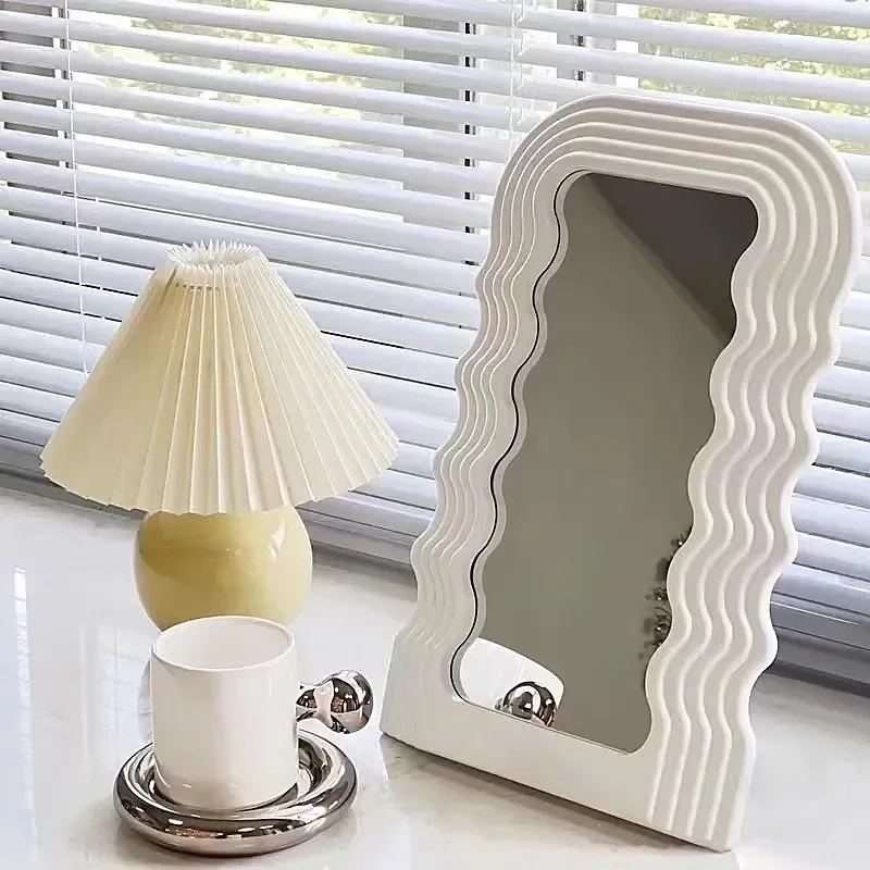 

Flexible Vintage Mirror Nordic Art Makeup Frame Bathroom Wall Round Irregular Metal Mirrors Korean Wandstickers Home Decorations