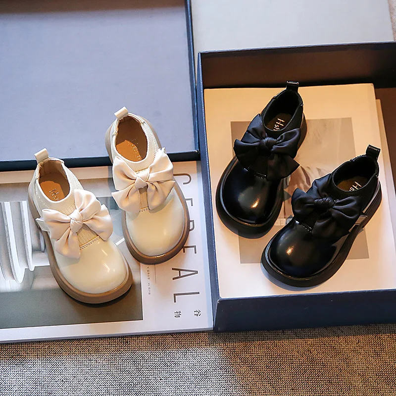 

Кожаные туфли с бантом для девочек, новинка, осенние детские носки, кроссовки с мягкой подошвой для маленьких девочек, туфли-лодочки в западном стиле