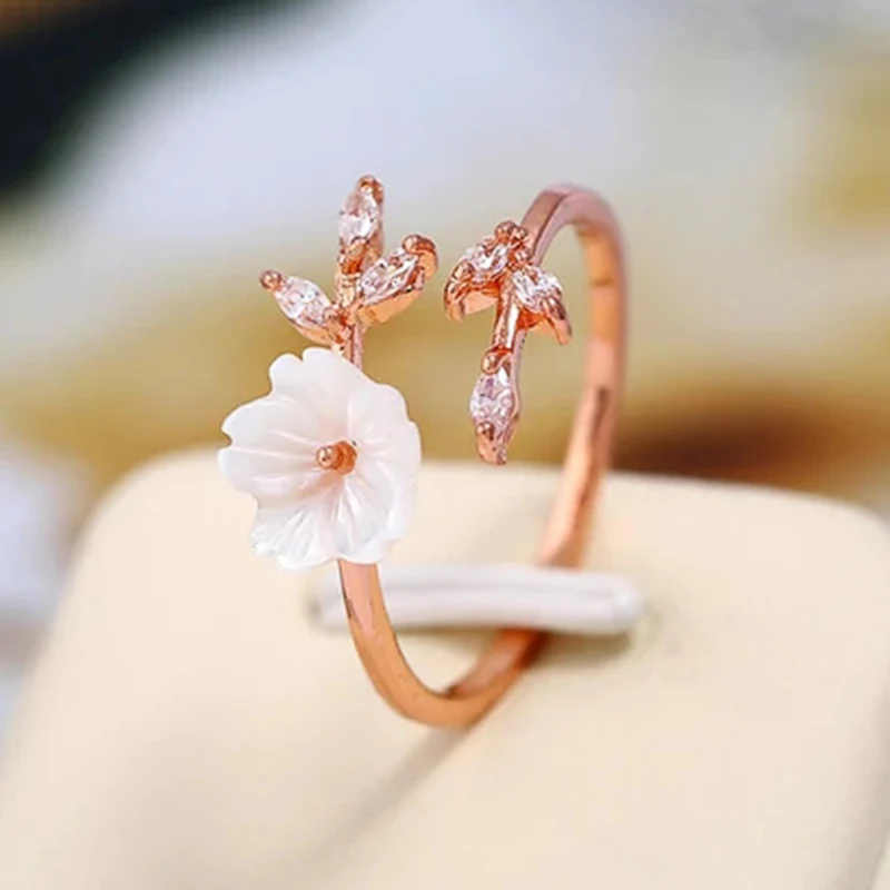 Huitan Exquisite Flower Finger-ring Bridal Wedding Party Aesthetic Adjustable Opening Ring Girl Gift Statement Jewelry for Women