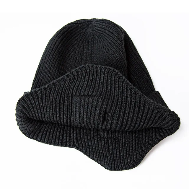 Knitted Beanie Hat with Bluetooth Headphones and Microphone 3
