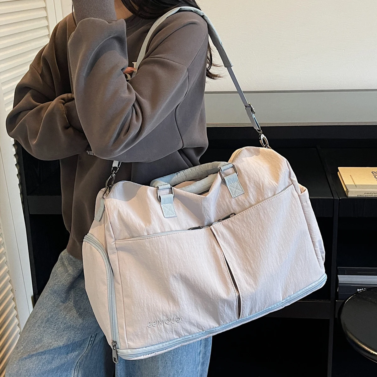 Business Trip Travel Bag for Men, Large Capacity, Water-Repellent, Travel and Fitness Bag for Women, Single Shoulder Crossbody Yoga Luggage Bag for Camping and Boarding