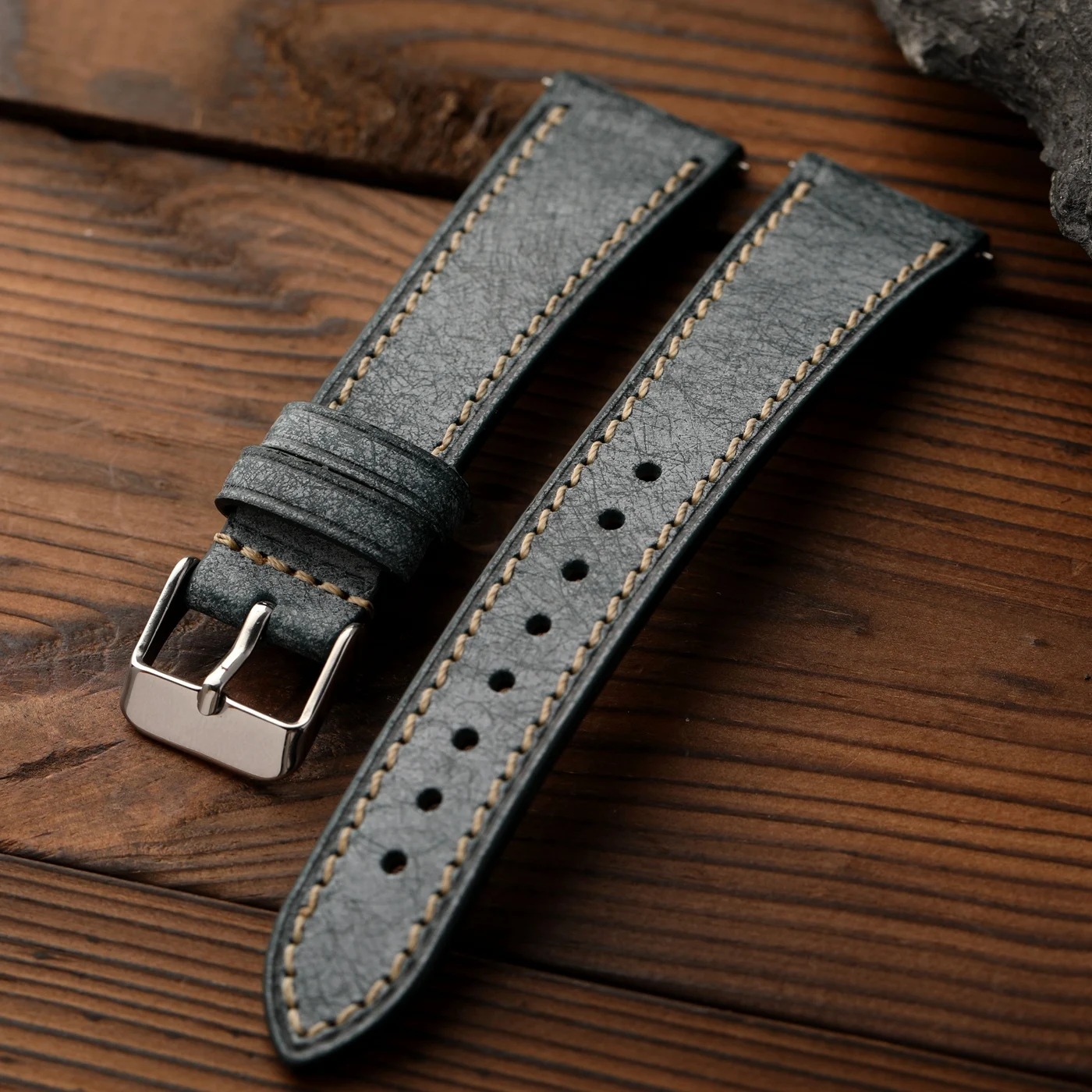 Premium Handmade Italian Waxed Leather Strap - Retro Style in Soft Cowhide革