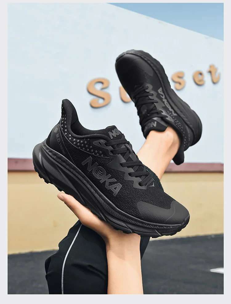 Description Picture 5 of itemHot Selling Men Tennis Shoes Comfort Luxurious Outdoor Running Shoes Men Thick Sole Cushioning Durable Professional Sneakers