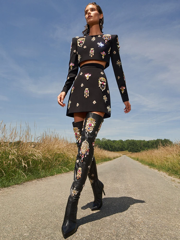 Jupe midi avec broderie anglaise