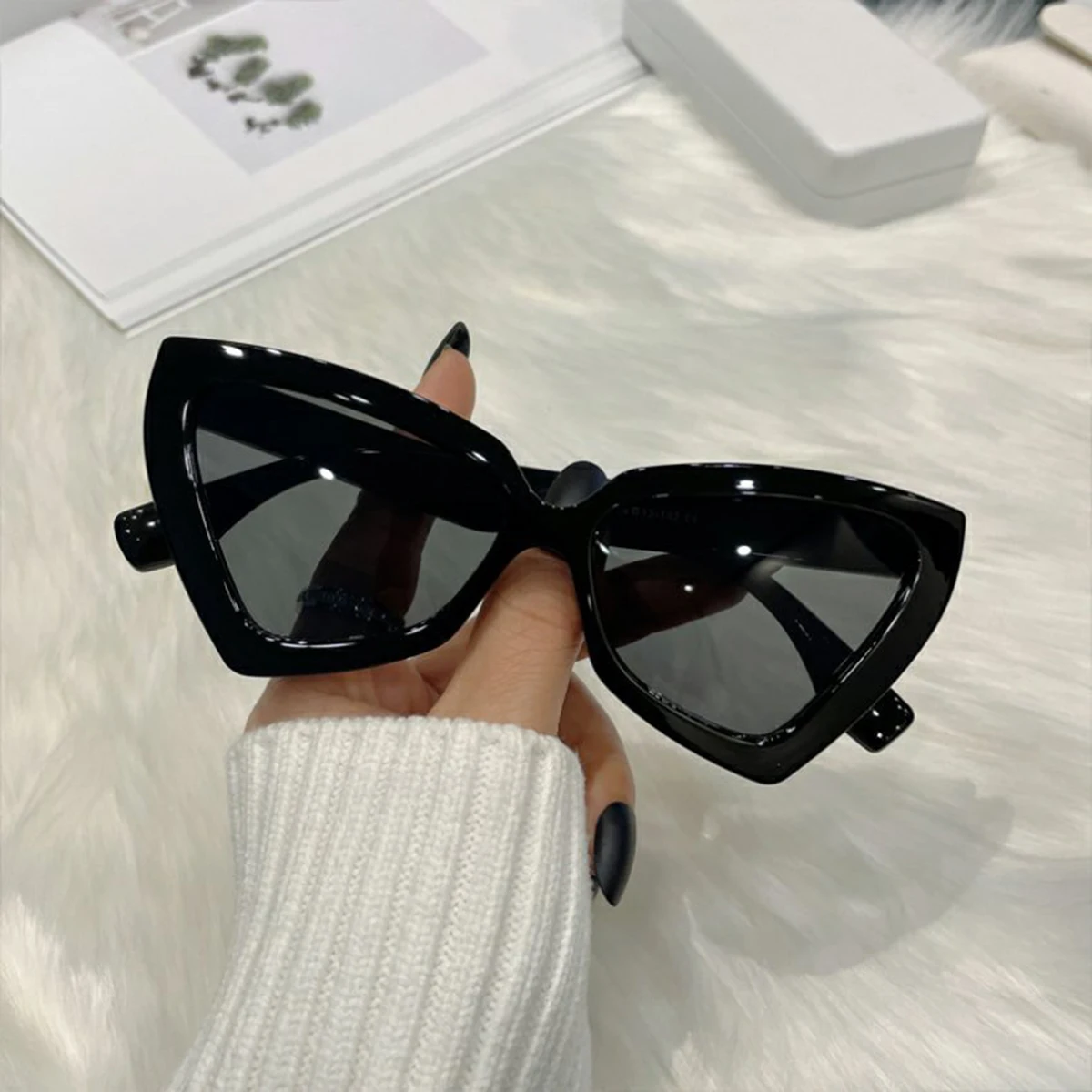 New Triangle Polygon Sunglasses Women Men Vintage Glasses Retro Cat Eye Sun Glasses Female Male Eyewear Eye Glasses for Summer BEST SELLERS