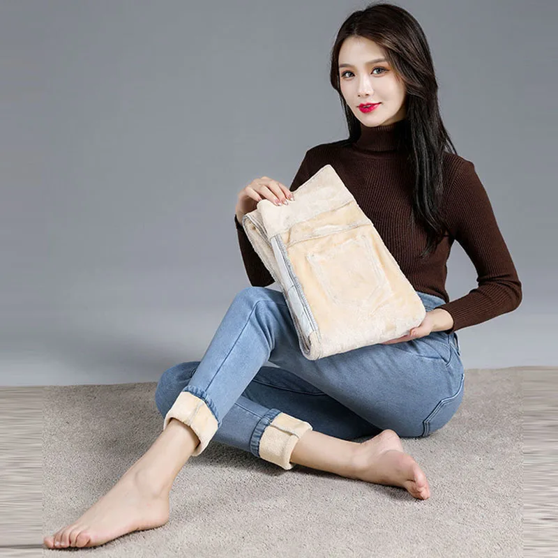 Women Lambwool Skinny Jeans Korean Fashion Super High Waist Stretch Denim Trousers Snow Wear Plus Velvet Button Vinatge Pants