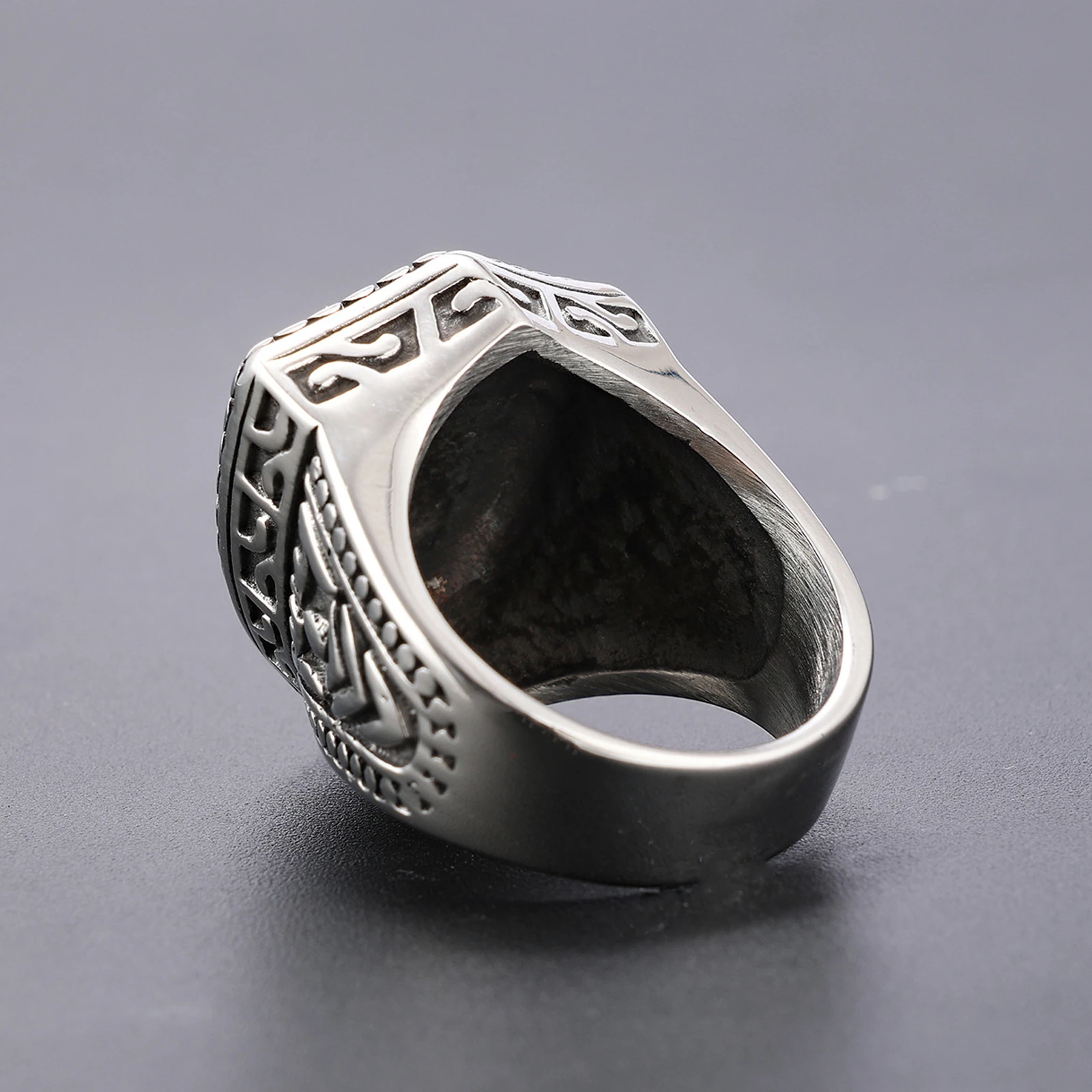 Men's Templar Cross Shield with Engraved Stainless Steel Ring Fashion Retro Knight Accessory