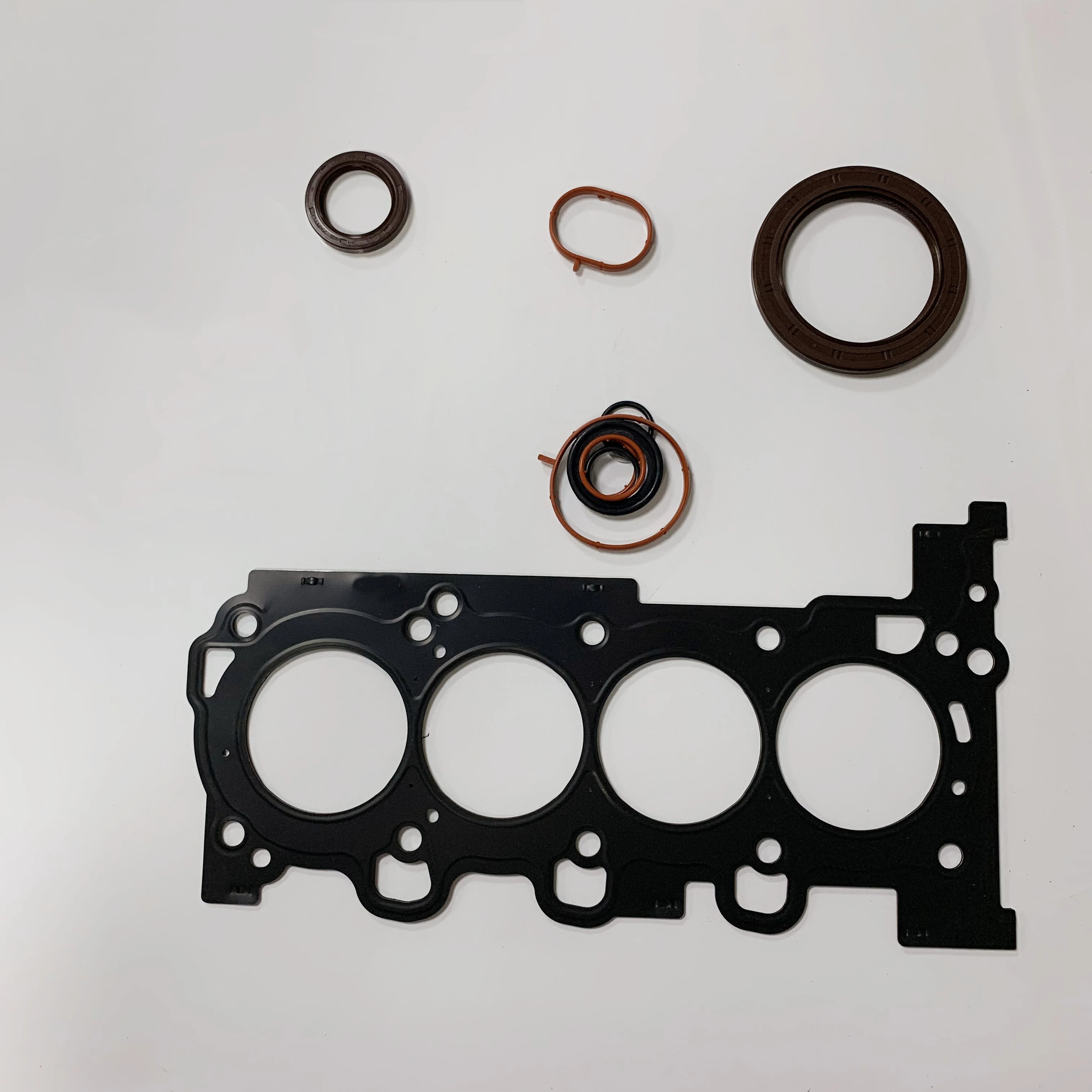 

Полный комплект прокладок 20910-03U05 для Hyundai Elantra 1,4 T, 1 комплект