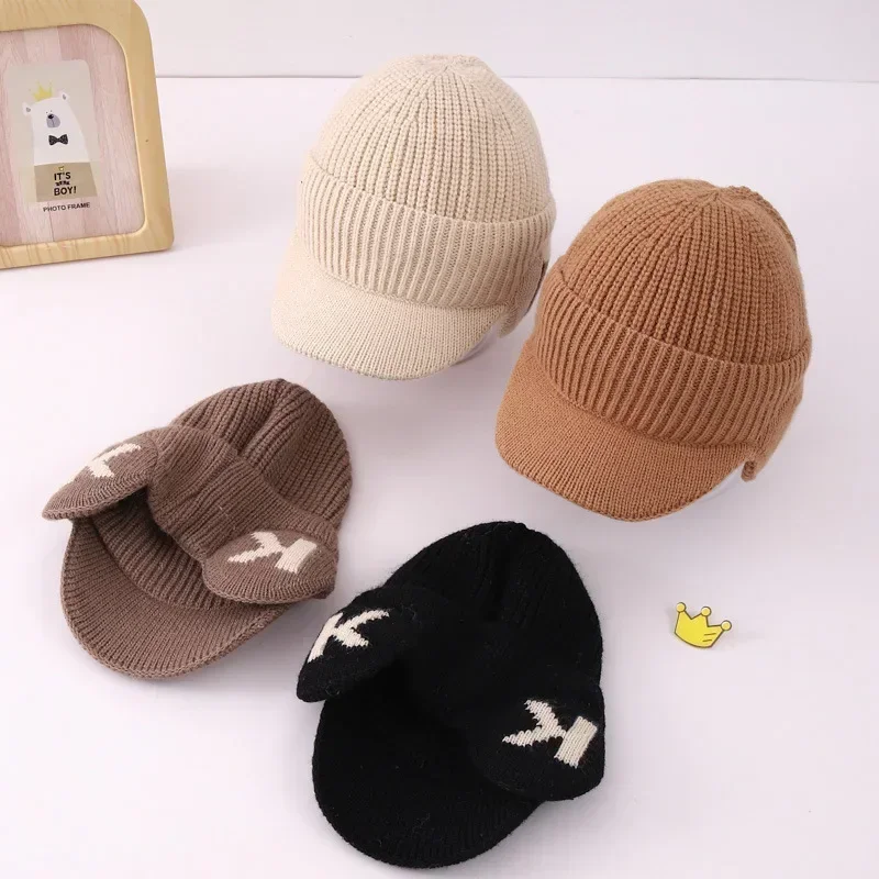 Autumn/Winter Children's Baseball Cap Wool Knit Warm Earflap Hat Versatile Outdoor Duckbill Cap for Boys and Girls
