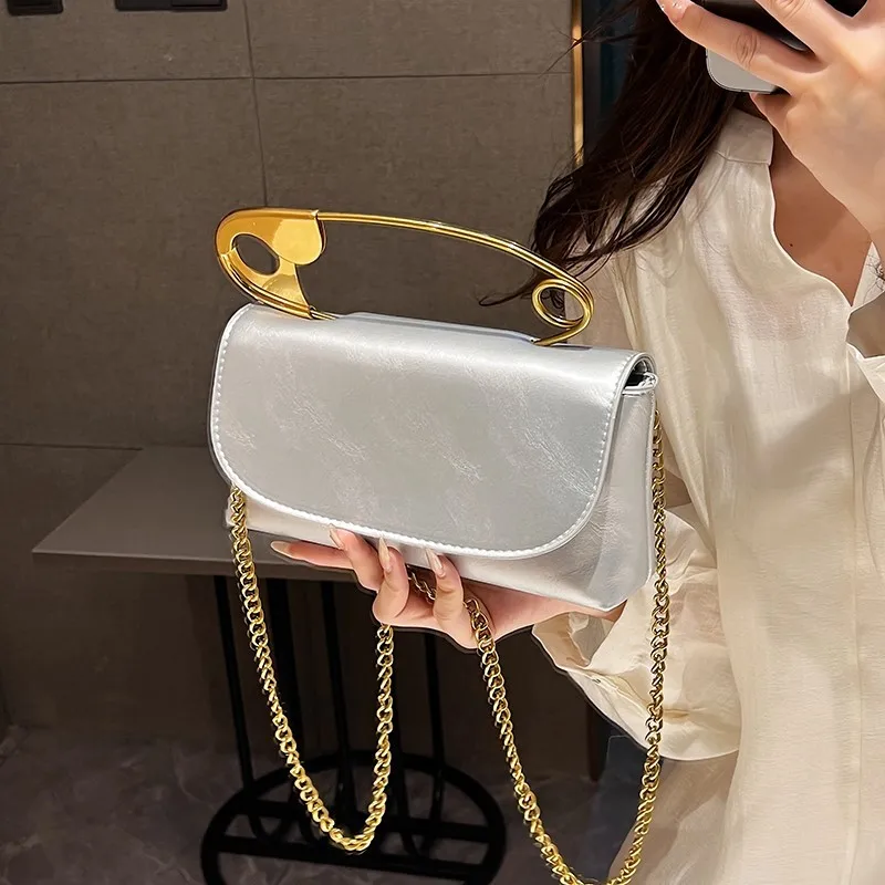 Paper Personalized Clip Bag Shoulder Handbag For Woman Trendy Versatile Crossbody Chain Handheld High-Quality Messenger Luxury