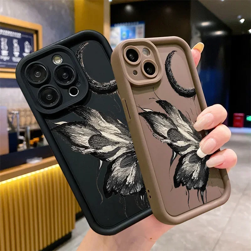 Retro Butterfly Silicone Phone Case - Stylish and Durable Cover