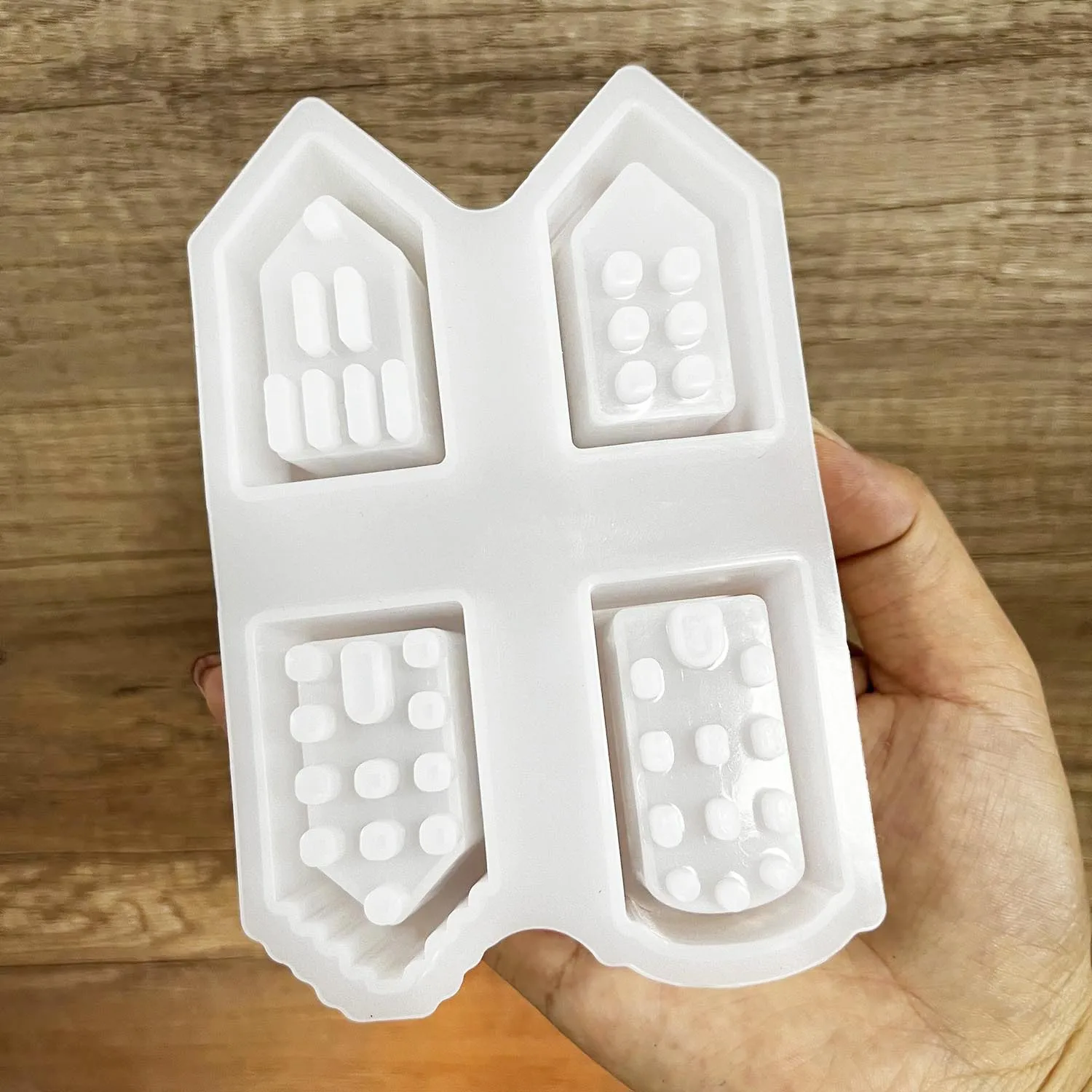 Silicone Mold 4PCS Mini White House Pendant Aromatherapy Gypsum Christmas House Candle Holder Ornament