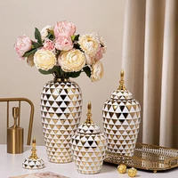 Ceramic Vase Geometric Rhombic Jar Ceramic Ginger Jar Storage Tank with Lid Porcelain Handicraft Home Decoration Accessories 2
