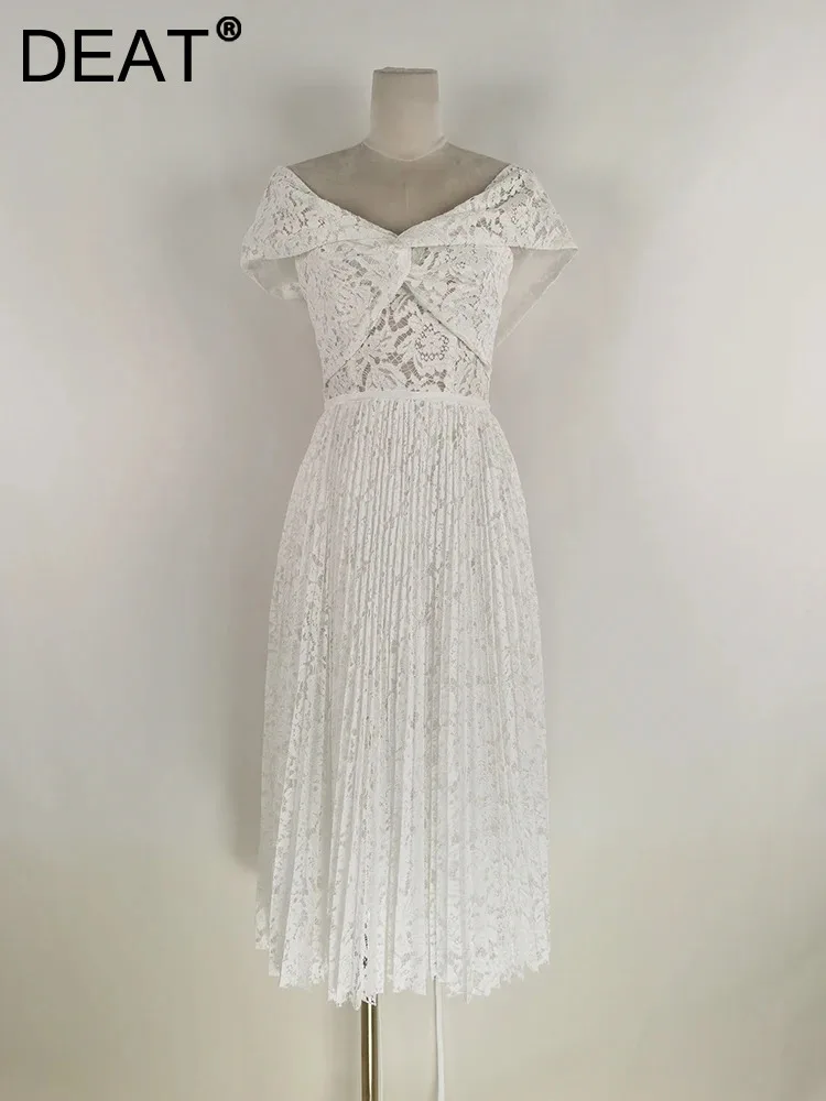 

DEAT Women's Pleated Dress Slash Neck Sleeveless Fashion Embroidery Lace Kink Backless Female Dresses Female 2024 New 13DB2107