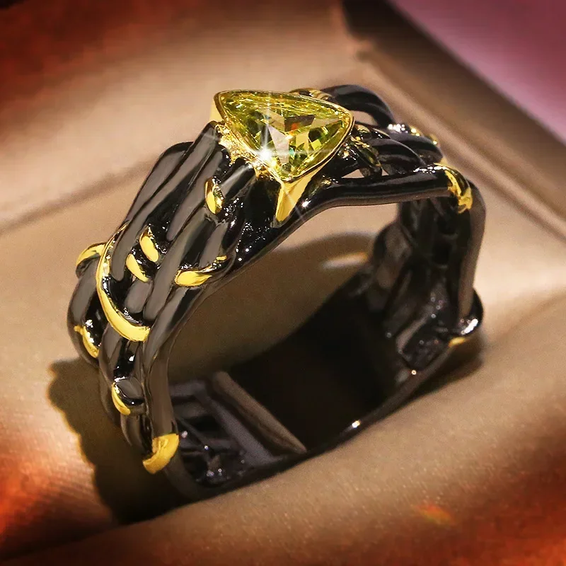 Women's Unique Design Exaggerated Personality Ring Black Gold Tungsten Triangle Green Zircon Crystal Wedding Ring Ladies