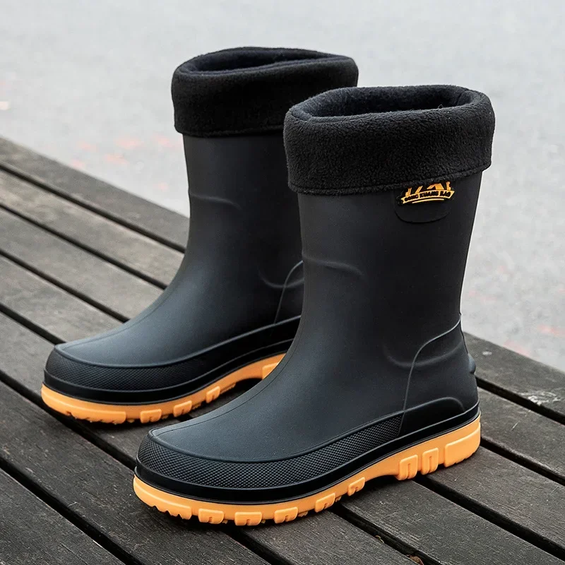 thumbnail image 1 of Botas de lluvia para hombre, botas de goma a media pantorrilla a la moda, calzado de agua antideslizante, botas de seguridad para el trabajo impermeables para exteriores, zapatos de lluvia para hombre, 1 of 5