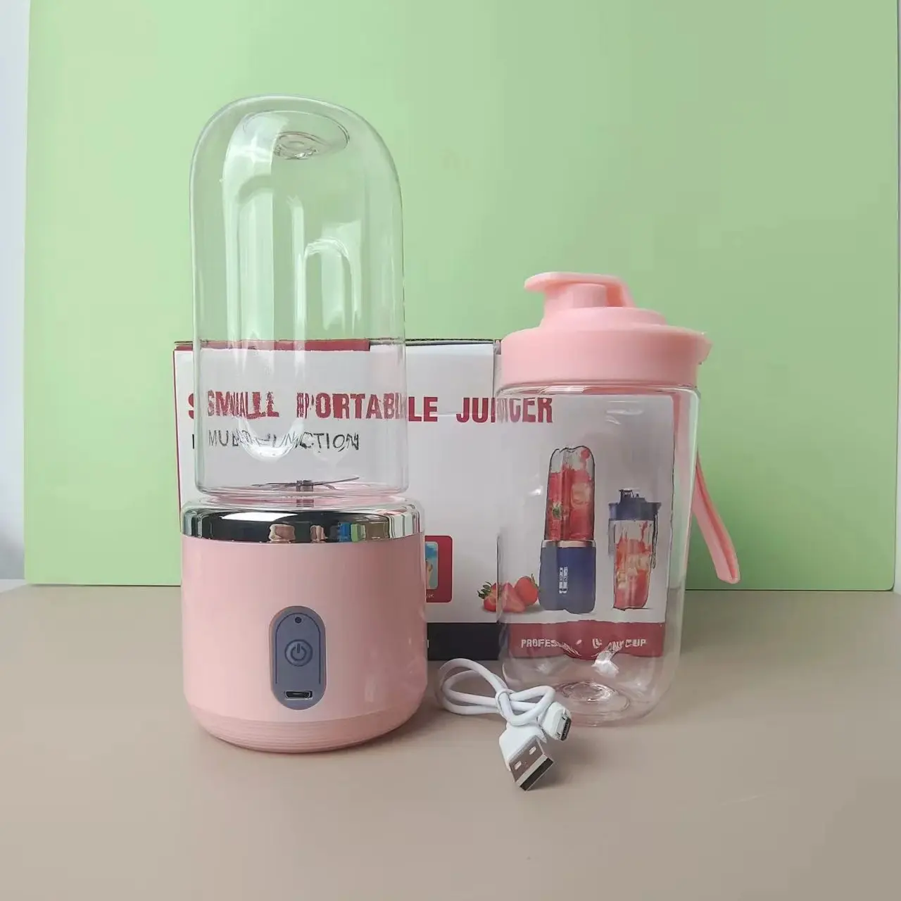 A Built-in 1500MAH Battery Power 6 Knife Head Mini Convenient USB Charging Multi-purpose Fruit Juice Machine Suitable For Student