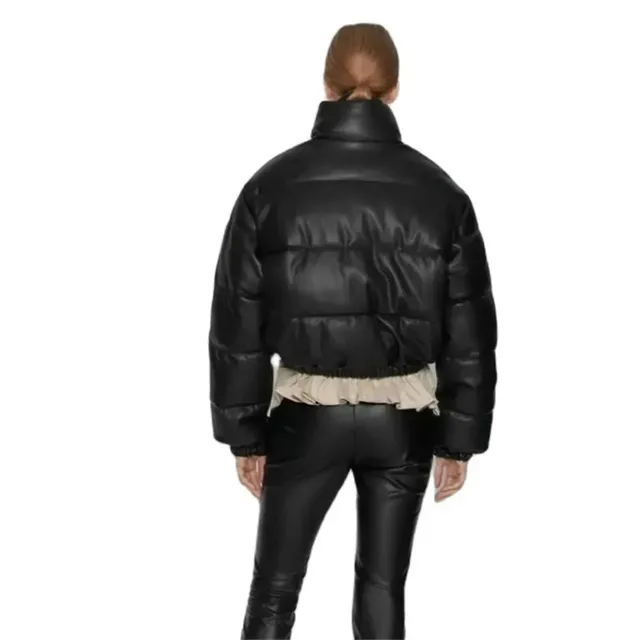 가을/겨울의 트렌디한 여성 아우터 2023