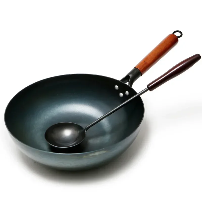 Description Picture 3 of itemHigh Quality Saucepan Iron Wok Traditional Handmade Iron Wok Non-stick Pan Non-coating Induction and Gas Cooker Cookware