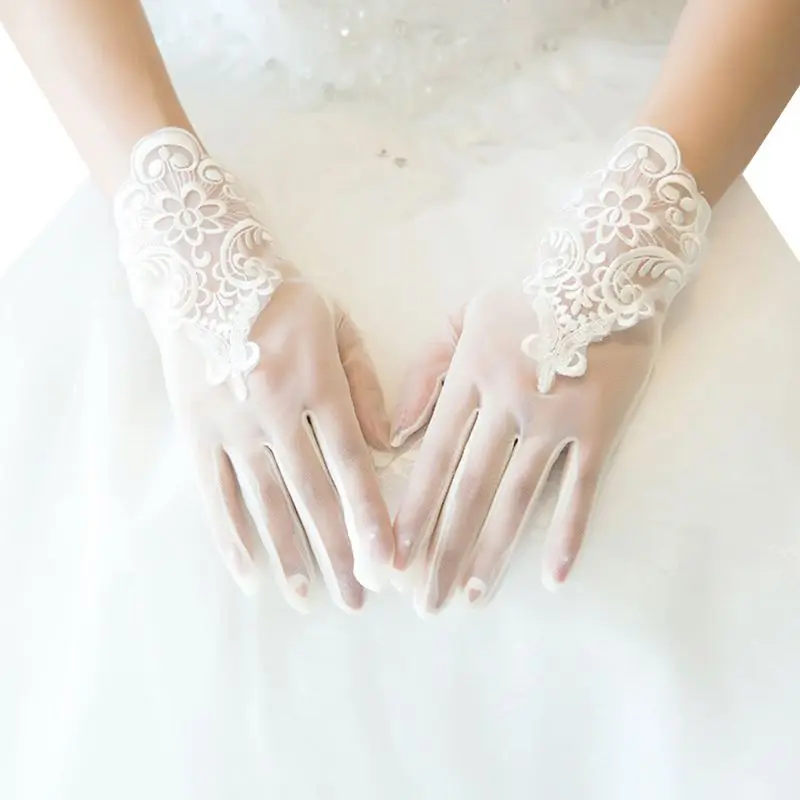 

Women Short Sheer Wedding Gloves Floral Lace Patchwork Sunscreen Bridal Mittens