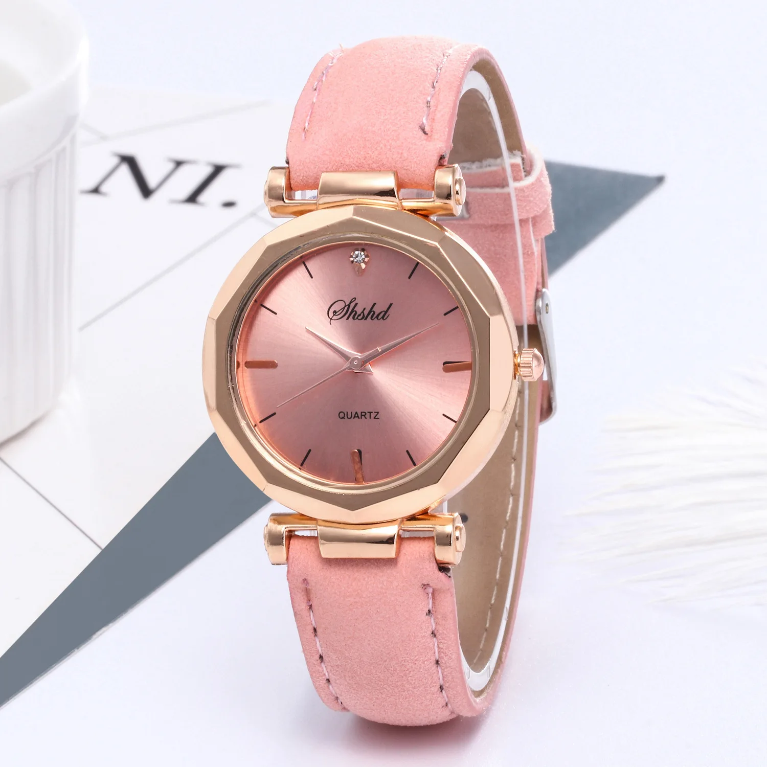 

Men's and Women's Quartz Trendy Watches