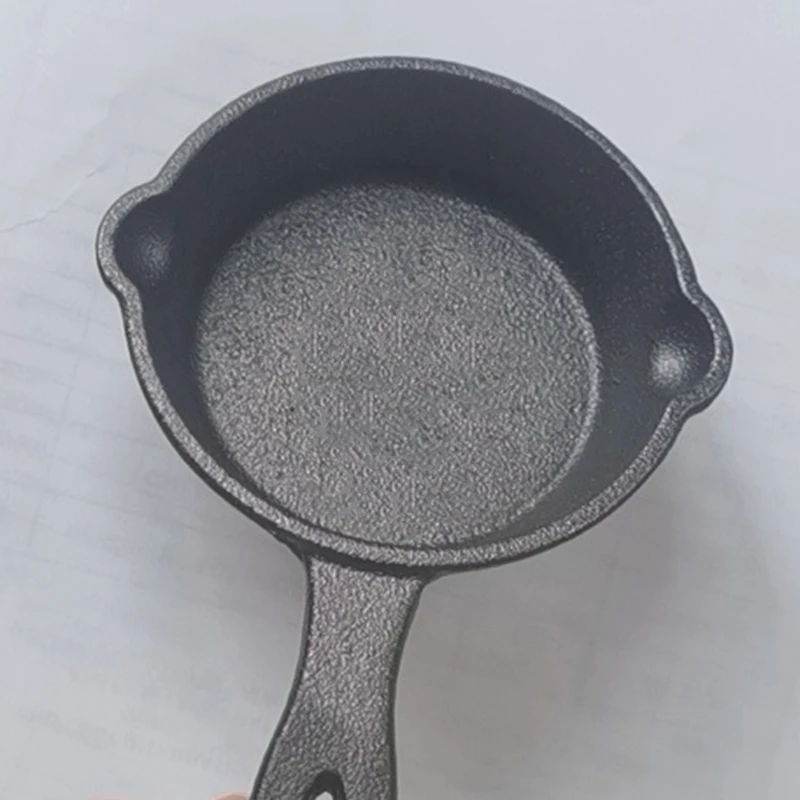 https://ae01.alicdn.com/kf/S32bb554244f640548a69dfc13c06f2a7t/8-5cm-Small-Fry-Pan-Steak-Pot-Non-Stick-Cast-Iron-Material-Wok-Pans-with-Handle.jpg