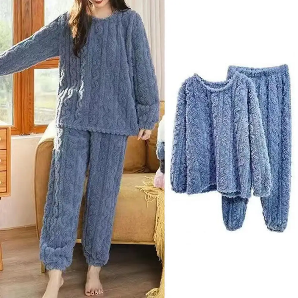 

Pajama Set Stylish Comfortable Winter Pajamas Warm Plush 2-piece Sleepwear Set for Women for Autumn Winter Winter Pajama Set
