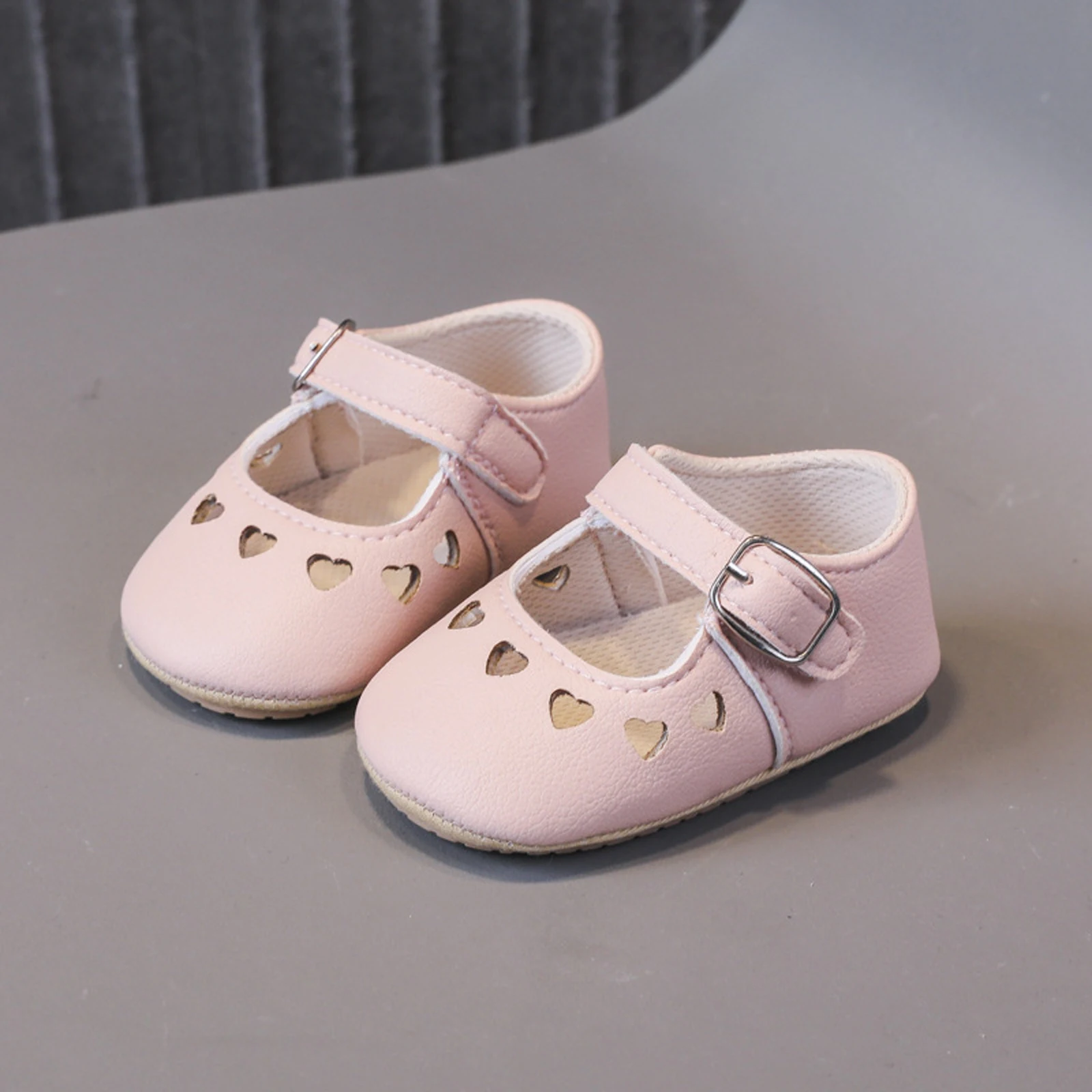 

EWODOS 0-18Months Toddler Baby Girls Princess Flat Shoes Heart Cutout Soft Sole Non-slip Newborn Infant Babies Walking PU Shoes