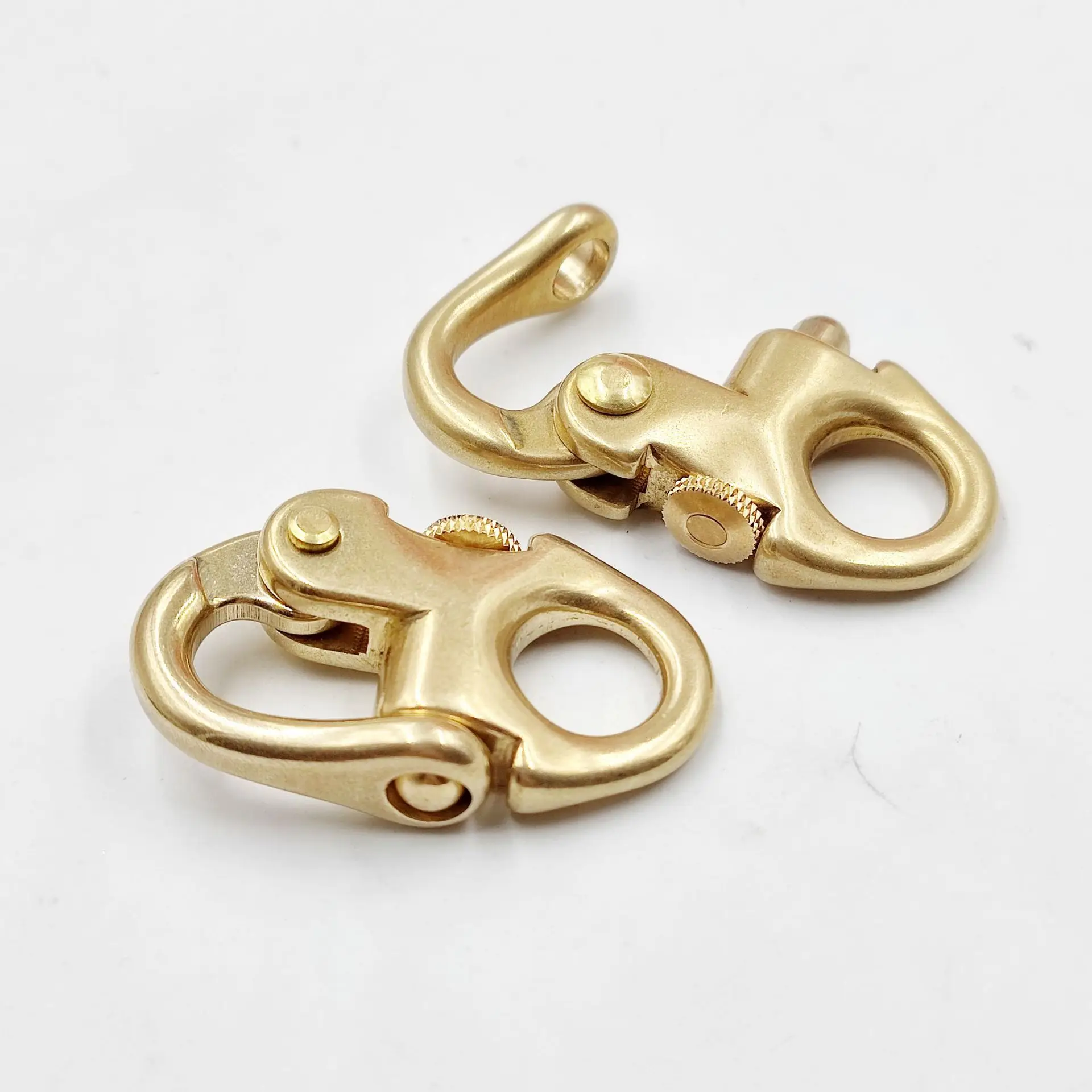 Description Picture 4 of item1 x Solid Brass Buckle Clasp Buckle Keychain Ring Hook screw pin joint Connecter Bag Strap Leathercraft Accessories Parts