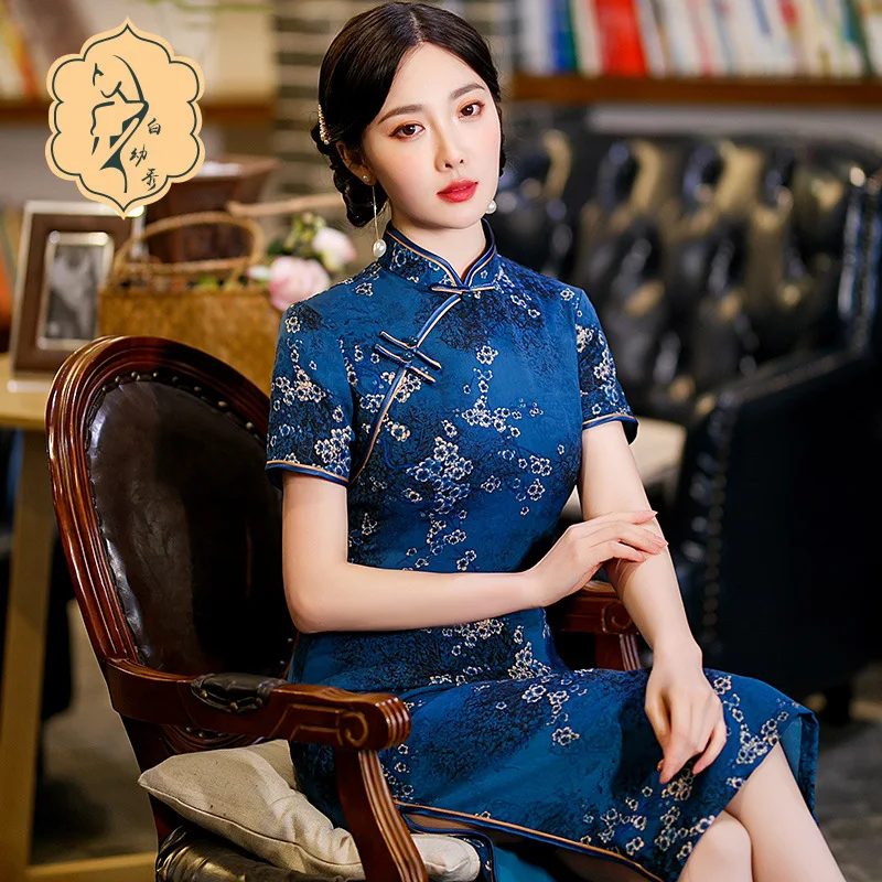 

Elegant Mandarin Collar Printed Satin Qipao Short Sleeve Cheongsam Traditional Retro Rayon Knee-Length Chinese Women Dress