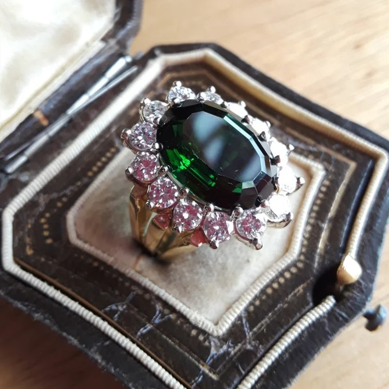 BAOSHINA Light Luxury Diamond Emerald Zircon Oval Ring For Women Wedding Party Jewelry Accessories |