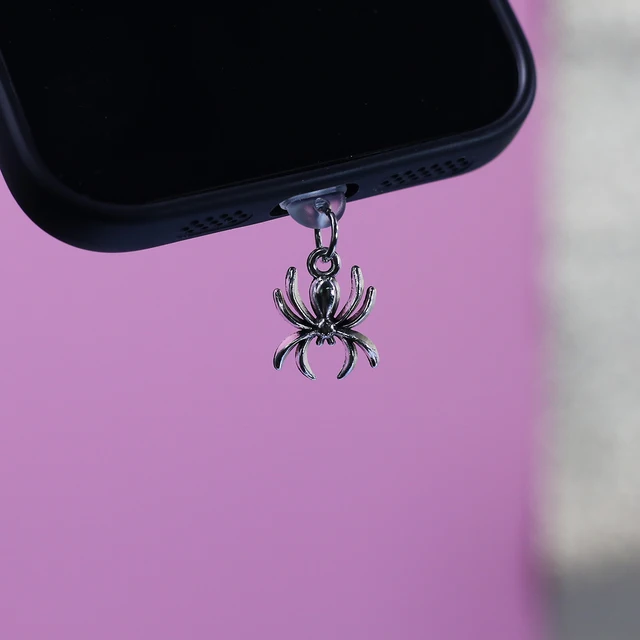 Spider Phone Dust Stopper Type-C Port Samsung and iPhone 4