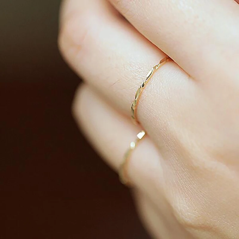 Skinny Hammered Gold Ring – POPPY FINCH