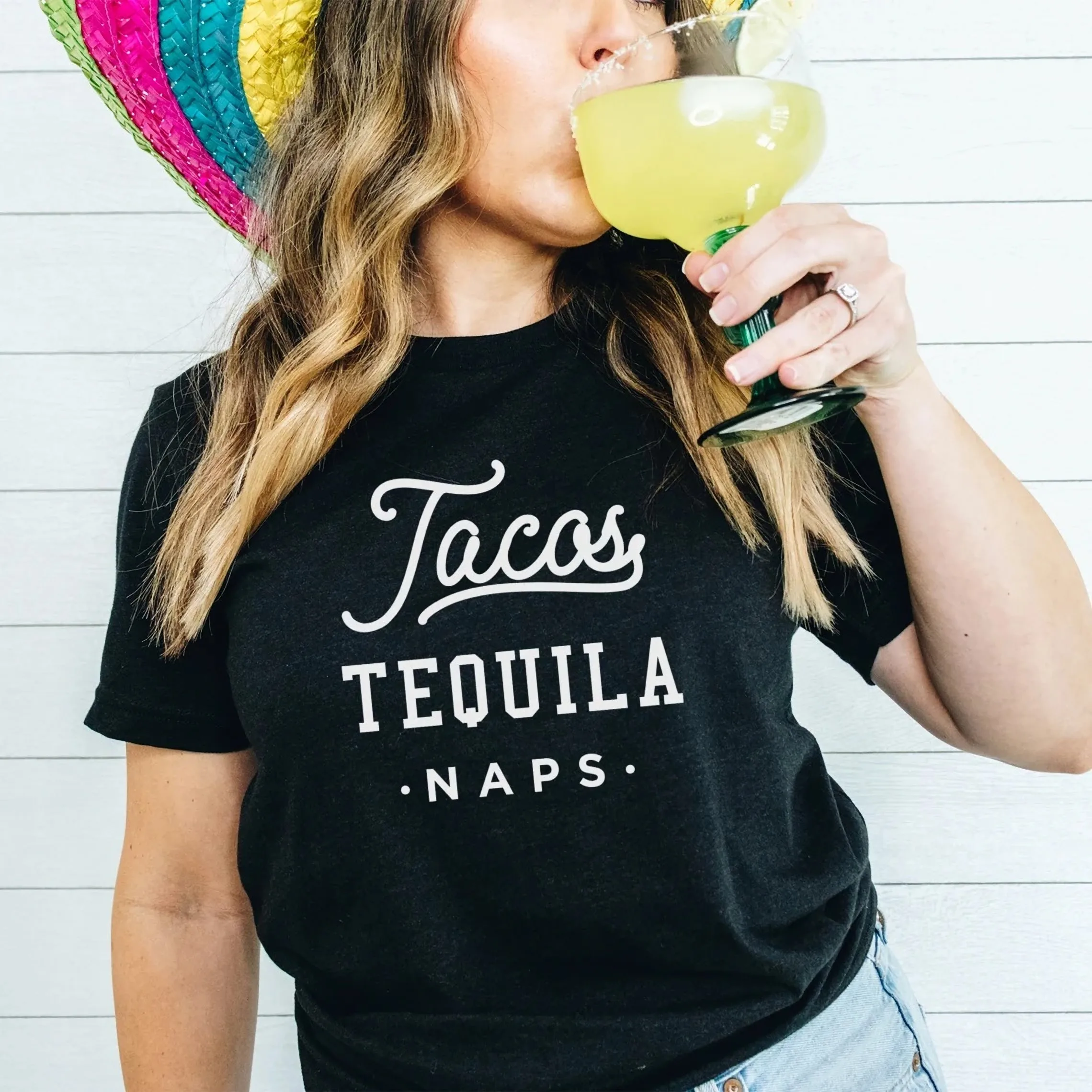 

Женская футболка для отпуска с надписью «Tacos»