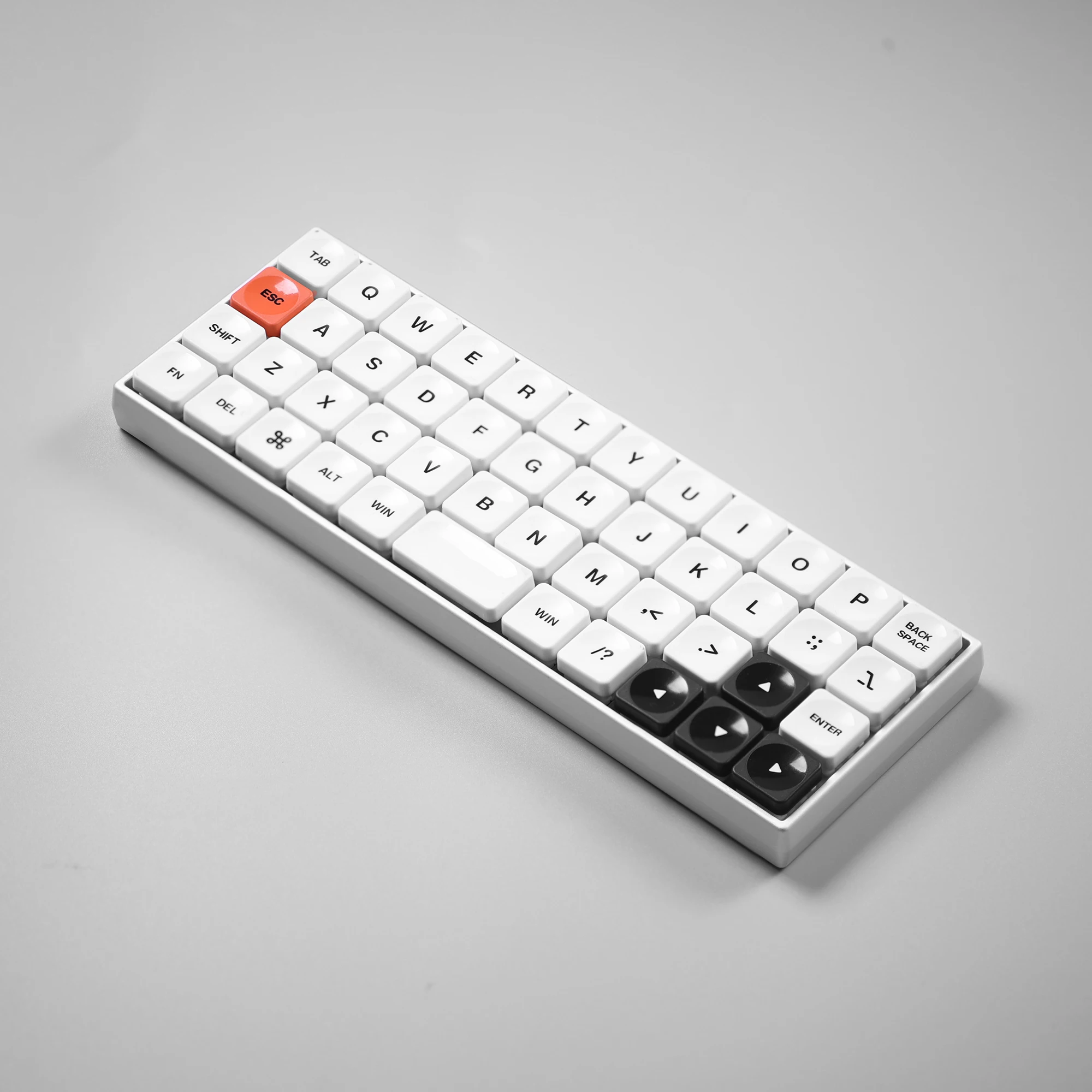 Chosfox Geonix Rev.2 MX Low Profile Mechanical Keyboard Tri-mode