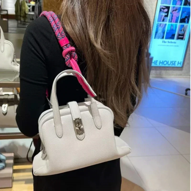 

Dumpling New Niche Bag Real Cowhide Shoulder + Pearl Shoulder Strap Fashion Personality Single Shoulder Crossbody Ladies Handbag