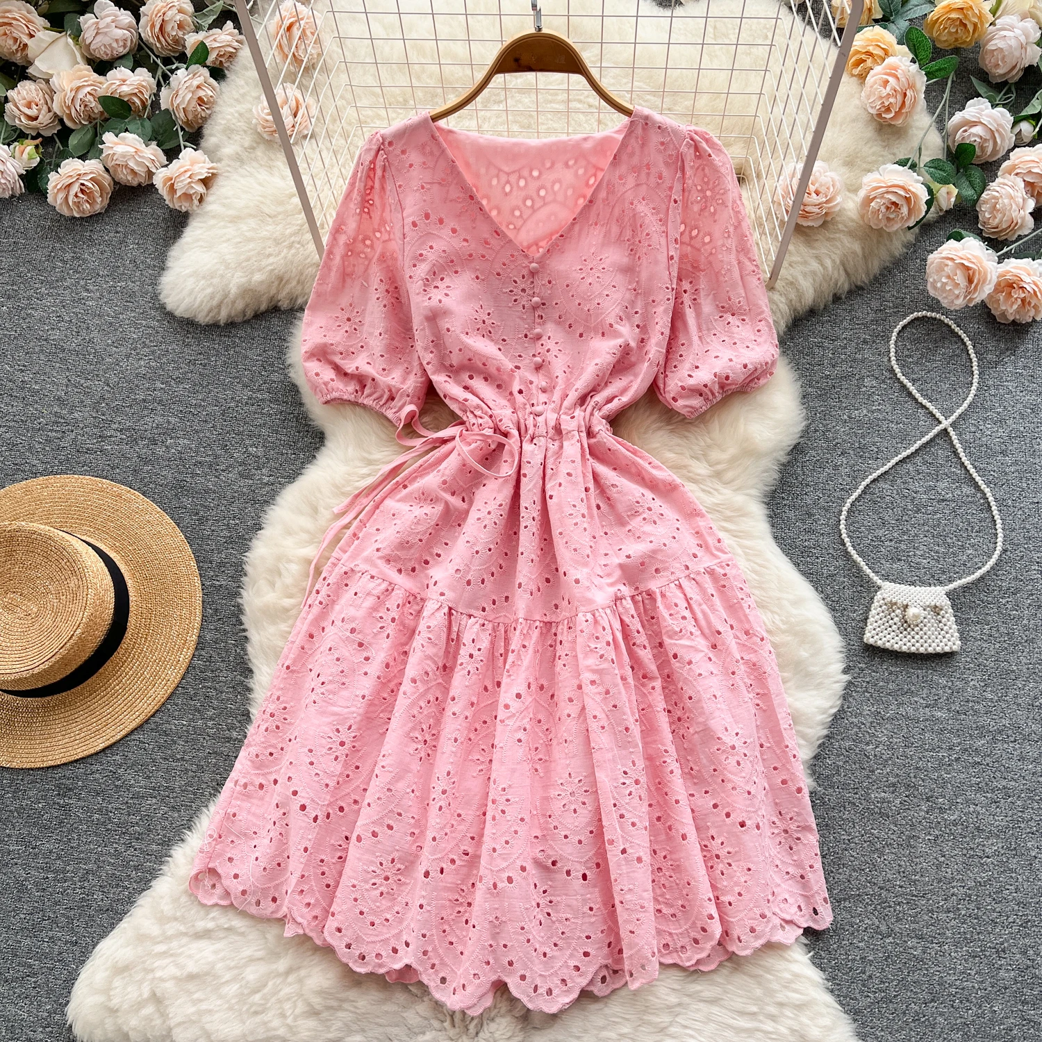 

Женское летнее платье-трапеция до колен с пышными рукавами и V-образным вырезом, Женская шикарная уличная одежда, праздничное короткое платье с коротким рукавом