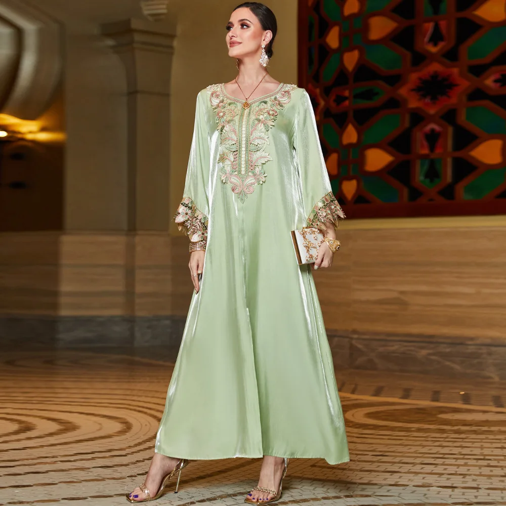 

Dubai Embroidery Abayas Women Eid Muslim Evening Party Dress Marocain Kaftan Turkey Robe Split Hem Gulf Jalabiya Longue Vestidos