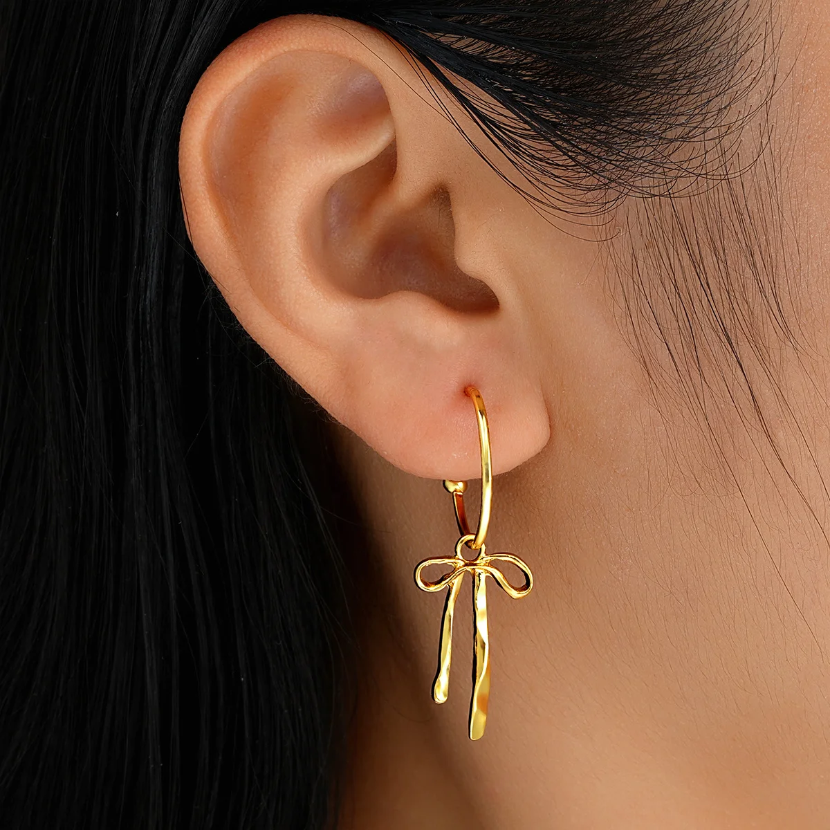New Luxury Soft Versatile Bowknot Earrings Fashion Gold Color Tassel Stud Earring For Women Statement Daily Wear Jewelry Gifts