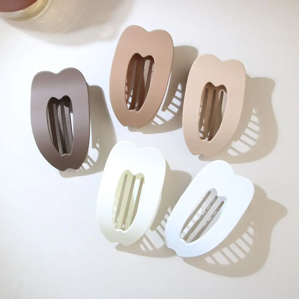 Korean Style Oval Hair Clips Leopard Acrylic Hair Claws Matte Barrettes Hair Accessories