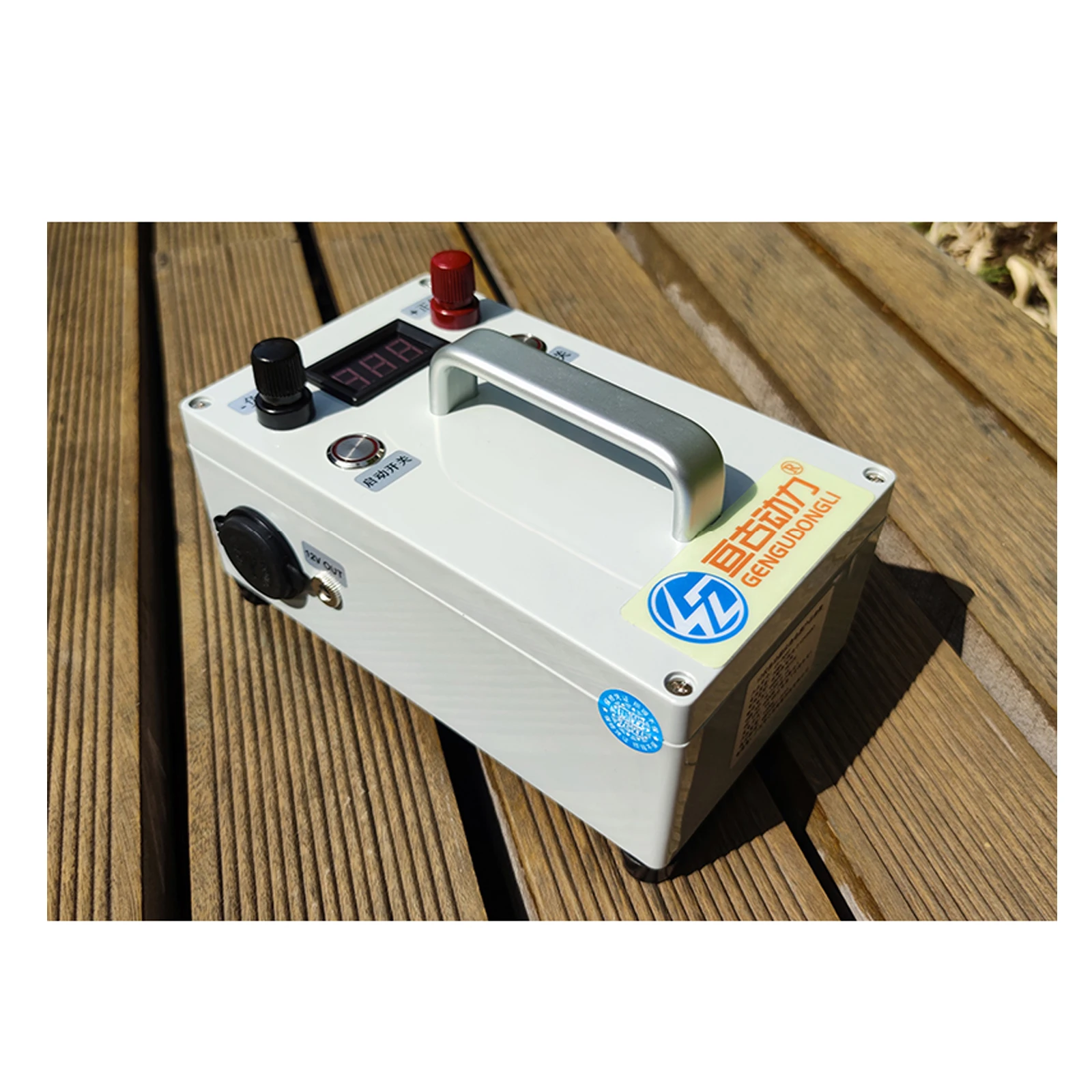 

12V Automotive Emergency Starting Power Supply Lithium Titanate Battery Ultra Bright Flashlight Multi-function Car Accessories