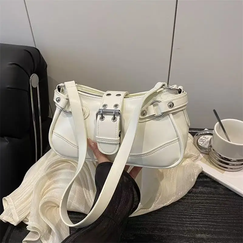Bolsa de Ombro Feminina com Estampa Leopardo Retrô