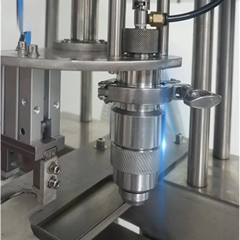 Distributore automatico di vino Riempitrice per acqua potabile per cocktail in scatola da 20 litri - immagine 3