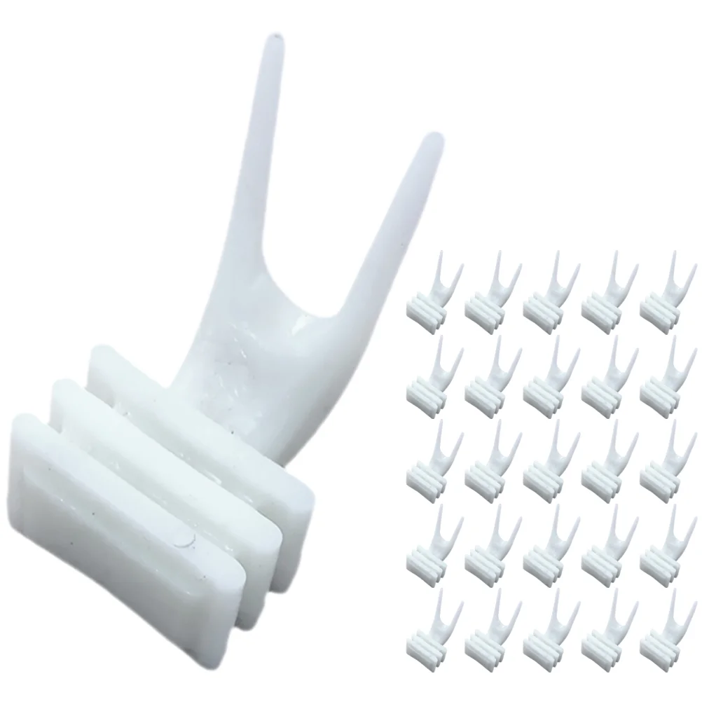 

50pcs Parrot Vegetable Fixed Forks Small Parrot Food Forks Parrot Cage Supplies