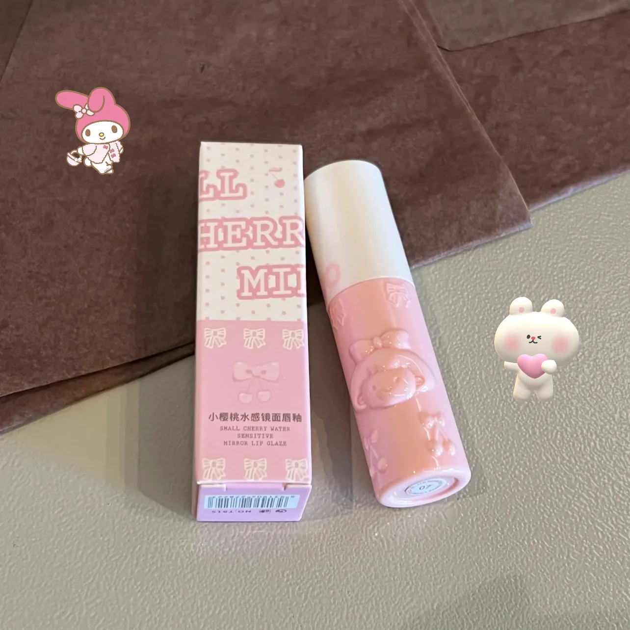 1pc Cute Cartoon Embossed Lip Gloss Matte Lipstick Easy To Color