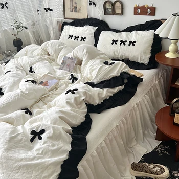 Parure de lit Style princesse coréenne Kawaii pour fille, ensemble de literie avec nœud noir, housse de couette douce et douce pour la peau, drap ou jupe de lit, taies d'oreiller 1