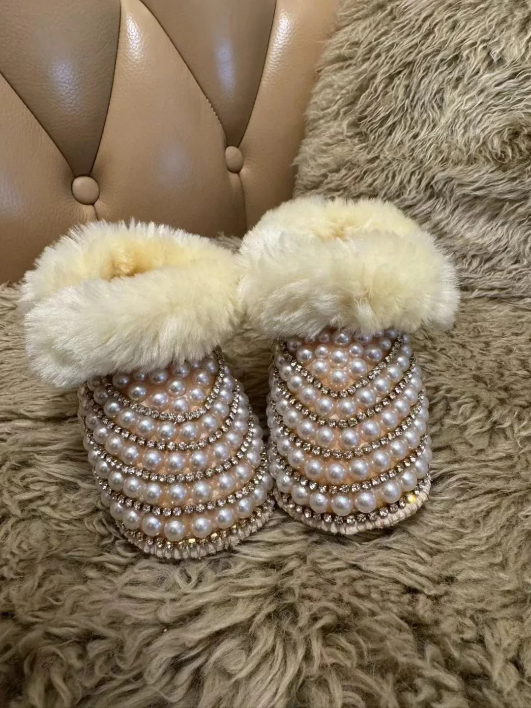 Rabbit Fur Handmade Shoes Crystal Baby Snow Boot Warm Furry First Walkers Slippers Infant Rhinestones Pearls Botties